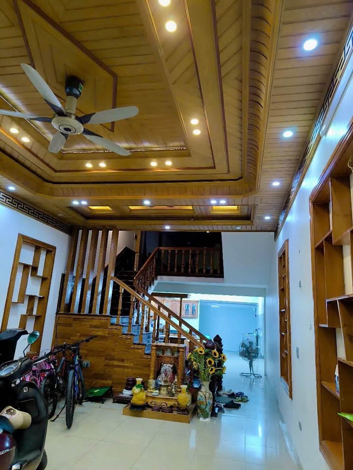 Nhà phố Lê Hoàn, Thanh Hóa 90m² giá 9.5 tỷ - Đẳng cấp sống giữa lòng thành phố!