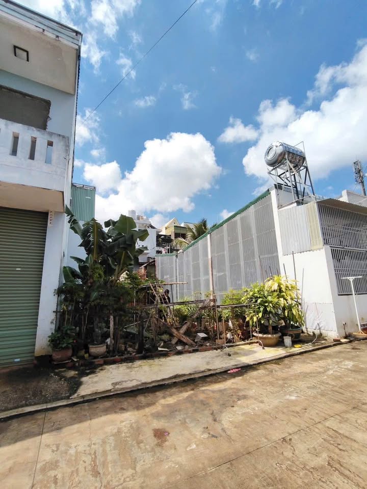 Đất hẻm 487 Nguyễn Văn Cừ, Buôn Ma Thuột 97m² chỉ 2.49 tỷ - Sổ đỏ sẵn sàng công chứng ngay!