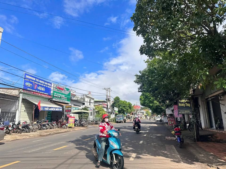 Mặt tiền Y Wang Buôn Ma Thuột 217.6m² giá 8.98 tỷ - Vị trí kinh doanh đắc địa!