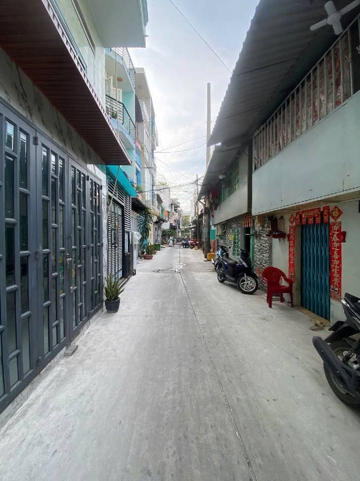 Nhà phố 3 tầng Đội Cung, Q11, diện tích 15m² giá 3.58 tỷ - Vào ở ngay!