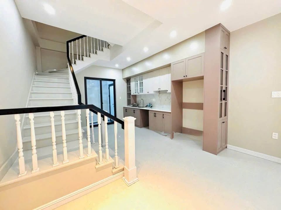 Nhà 4 tầng độc lập tại Miếu Hai Xã, Hải Phòng giá chỉ 3.7 tỷ - Thiết kế hiện đại!