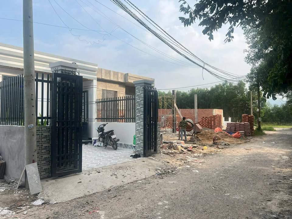 Nhà mới xây tại Hắc Dịch, Phú Mỹ 125m² giá 1.85 tỷ - Sổ hồng chính chủ!