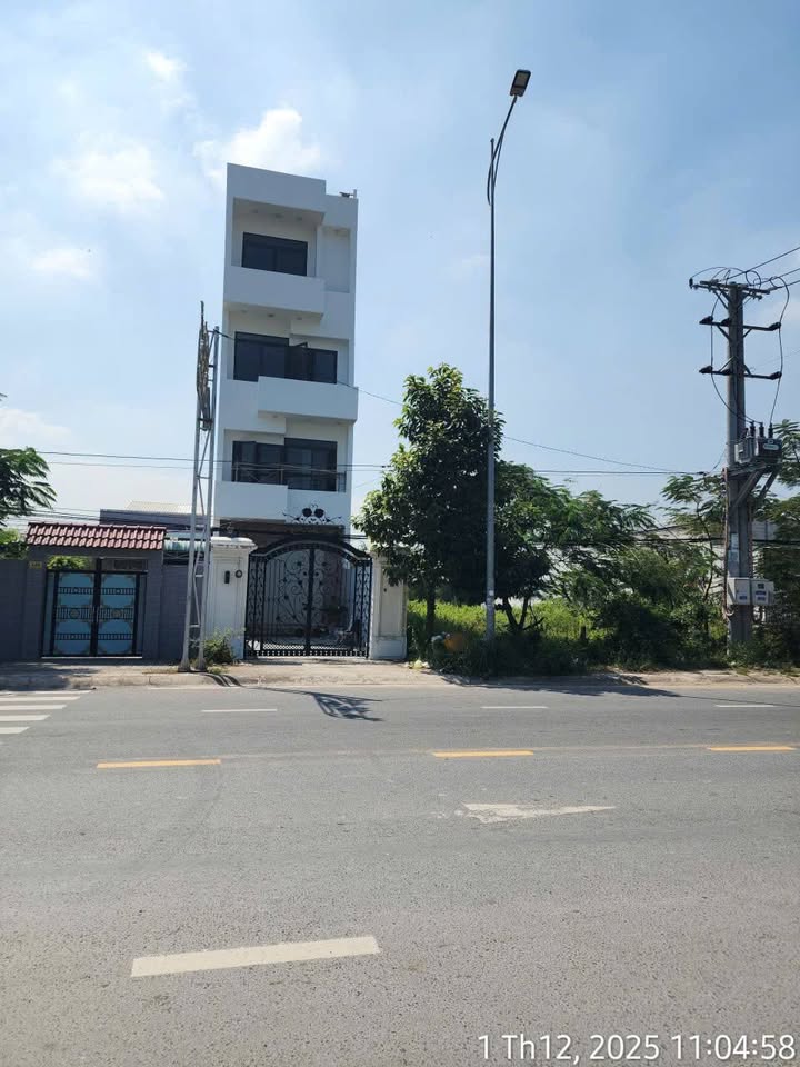 Nhà mặt tiền Mạc Đĩnh Chi, Ninh Kiều, Cần Thơ - 250m², 12.5 tỷ - Đầu tư sinh lời!