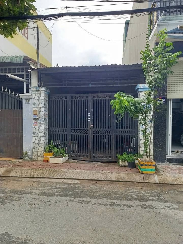 Nhà mặt tiền đường Đông Thạnh, 100m² giá 4.5 tỷ - Thương lượng linh hoạt!