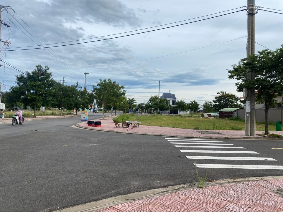 Đất nền khu phố chợ Lai Nghi 258m² - Lô góc 2 mặt tiền, giá thỏa thuận!