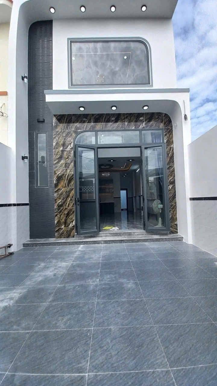 Bán nhà Bà Điểm, Hóc Môn 100m² giá 4.35 tỷ - Sổ hồng riêng, mới xây