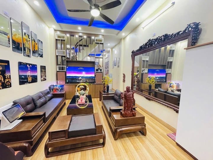 Nhà đẹp Tiền Phong 50m² giá 2 tỷ - Vị trí thuận lợi gần trường học!