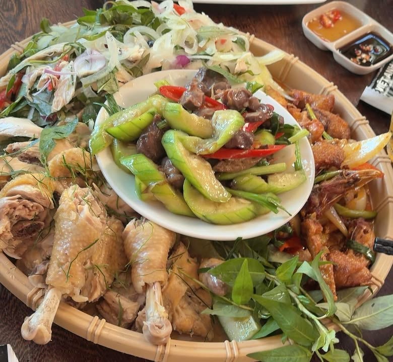 Đất nền Tân An Buôn Ma Thuột 100m² giá 1.1 tỷ - Khu dân cư sầm uất!