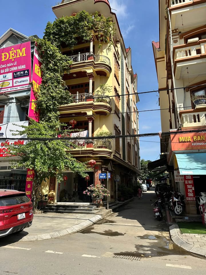 Nhà đẹp tại Dĩ An 113m² giá 7 tỷ - Kinh doanh thuận lợi, mặt tiền đắc địa!