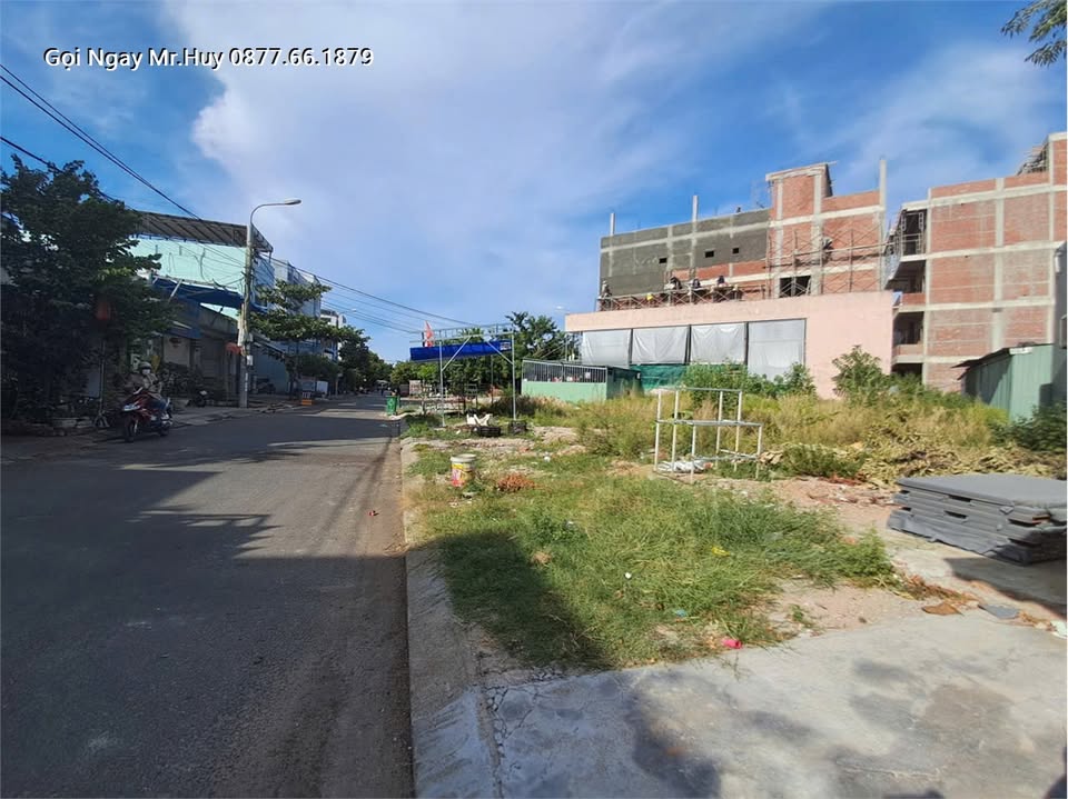 Đất góc 2 mặt tiền 305m² đường Nguyễn Đình Tứ - Đầu tư sinh lời vượt trội!