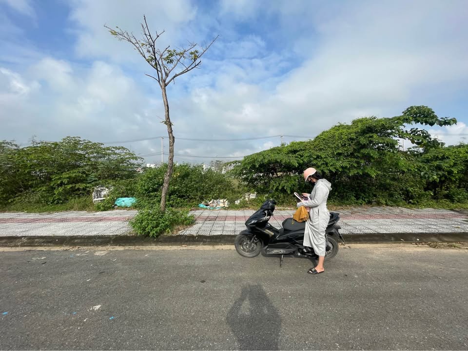Đất nền Hòa Quý Đà Nẵng 105m² giá 5.52 tỷ - Vị trí đẹp, sạch sẽ!