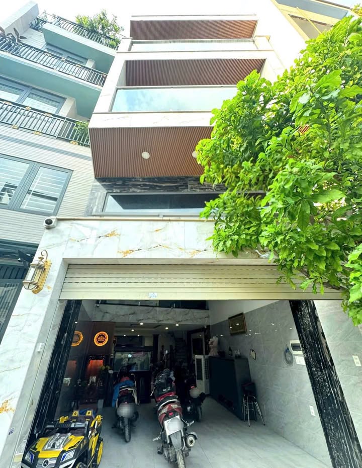 Nhà bán chính chủ quận Bình Thạnh 86.8m² giá chỉ 16.8 tỷ - Nội thất cao cấp, vào ở ngay!