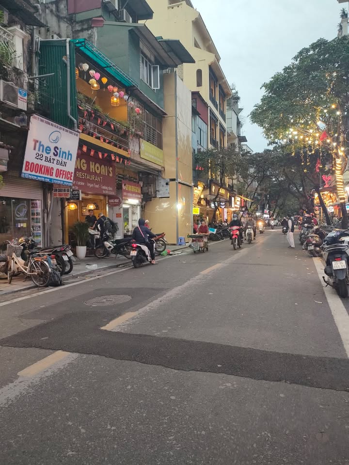 Đất mặt phố Hoàng Hoa Thám, Ba Đình 125m² giá 40 tỷ - Cơ hội đầu tư lý tưởng!