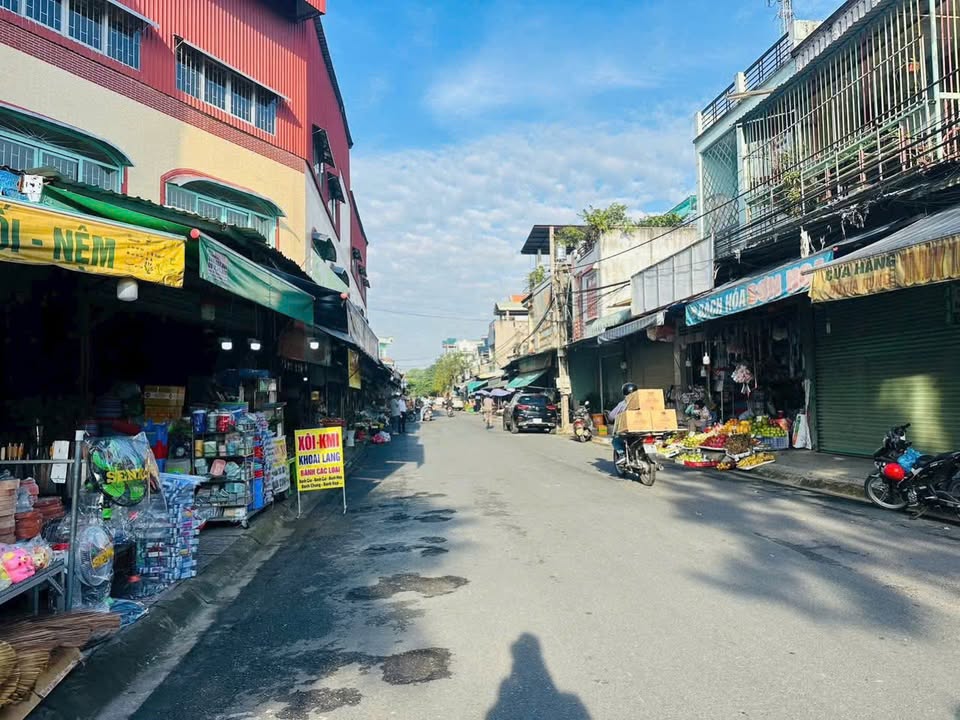 Mặt tiền chợ Bình Đáng 100m² giá 5.8 tỷ - Kinh doanh thuận lợi ngay KCN VSIP!