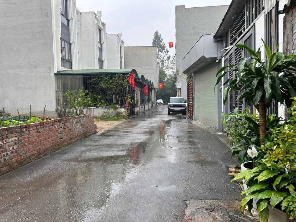 Lô đất Khai Quang, Vĩnh Yên 99m² giá 2 tỷ - Nở hậu đẹp, đầu tư sinh lời!