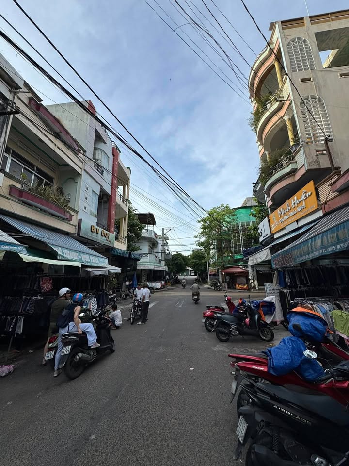 Nhà mặt tiền Thị Nại, Quy Nhơn 80m² giá 7.4 tỷ - Gần chợ Đầm, tiện ích đầy đủ!