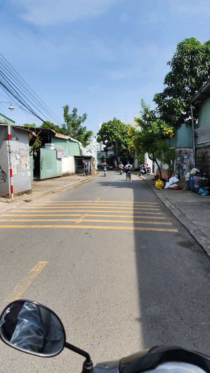 Biệt thự sân vườn Dĩ An 205m² giá 15 triệu - Phù hợp cho thuê Airbnb!