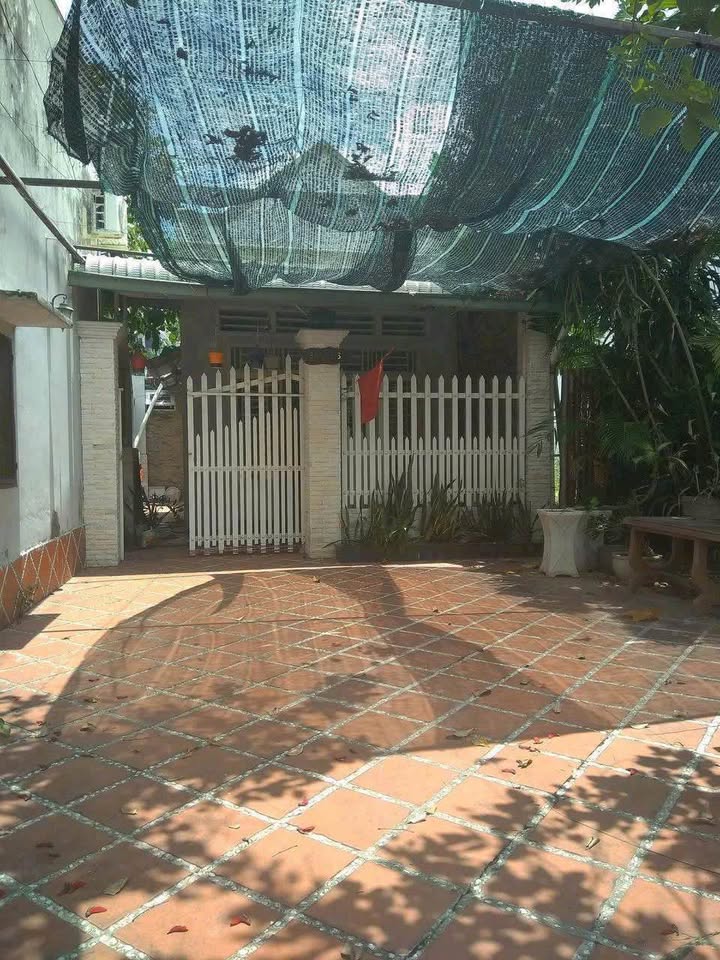 Nhà hẻm đường Yesin, Thủ Dầu Một 100m² giá 3.2 tỷ - Tiện ích đầy đủ gần trung tâm!