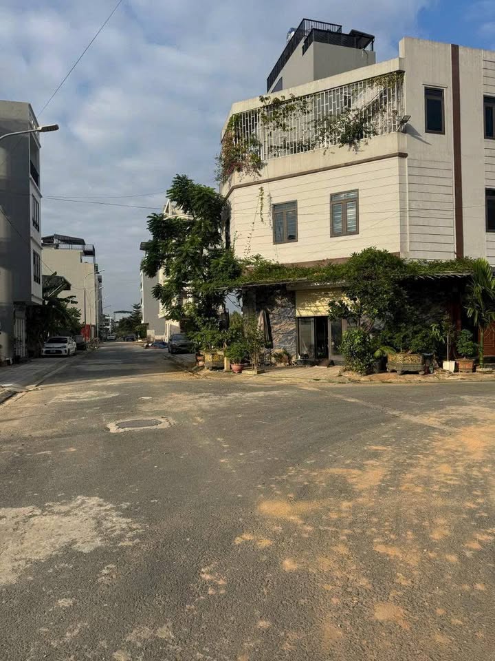 Đất nền Vân Canh 53m² giá 11.8 tỷ - Vị trí đắc địa, tiện ích đầy đủ!