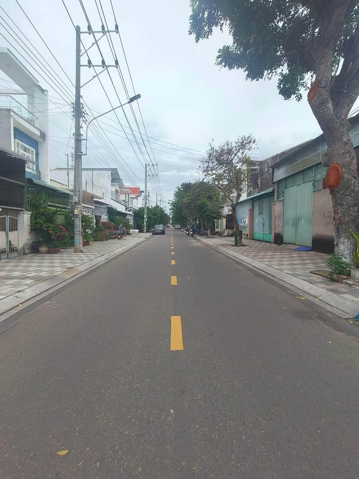 Đất thổ cư mặt tiền Trần Quang Diệu 100m² giá 3.3 tỷ - Cơ hội vàng đầu tư!