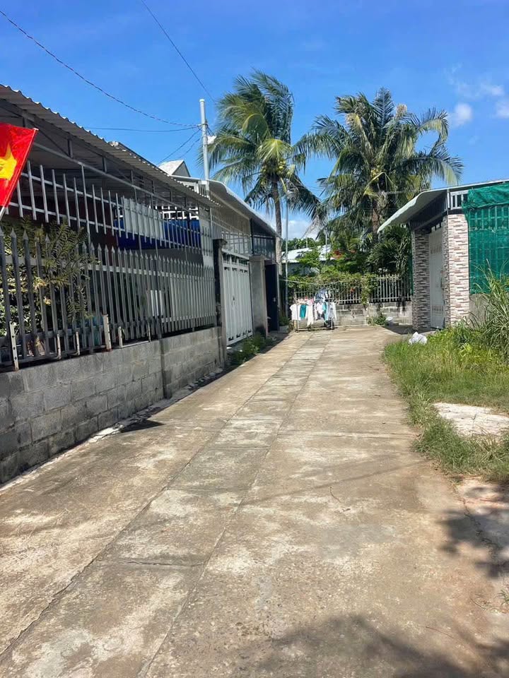 Bán đất tặng nhà cấp 4 tại Xuân An, Phan Thiết 110m² chỉ 1.45 tỷ - Đầu tư sinh lời ngay!