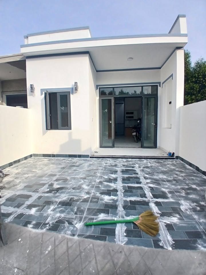 Nhà đẹp Vĩnh Cửu 82m² giá chỉ 1.3 tỷ - Sổ đỏ chính chủ, sẵn sàng vào ở!