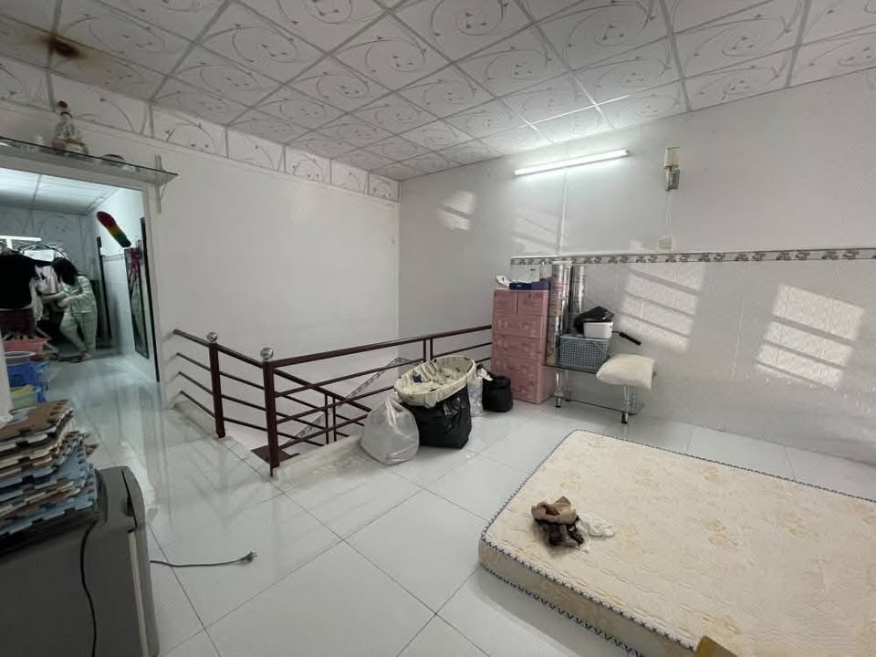 Nhà phố Vĩnh Lạc, Rạch Giá 90m² giá 2.5 tỷ - Tiện ích đầy đủ, thương lượng ngay!