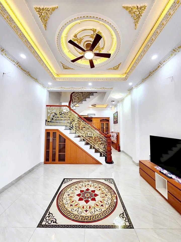 Nhà 1 Trệt 2 Lầu Đường Nguyễn Ái Quốc 68m² giá 5.3 tỷ - Giảm giá mạnh!