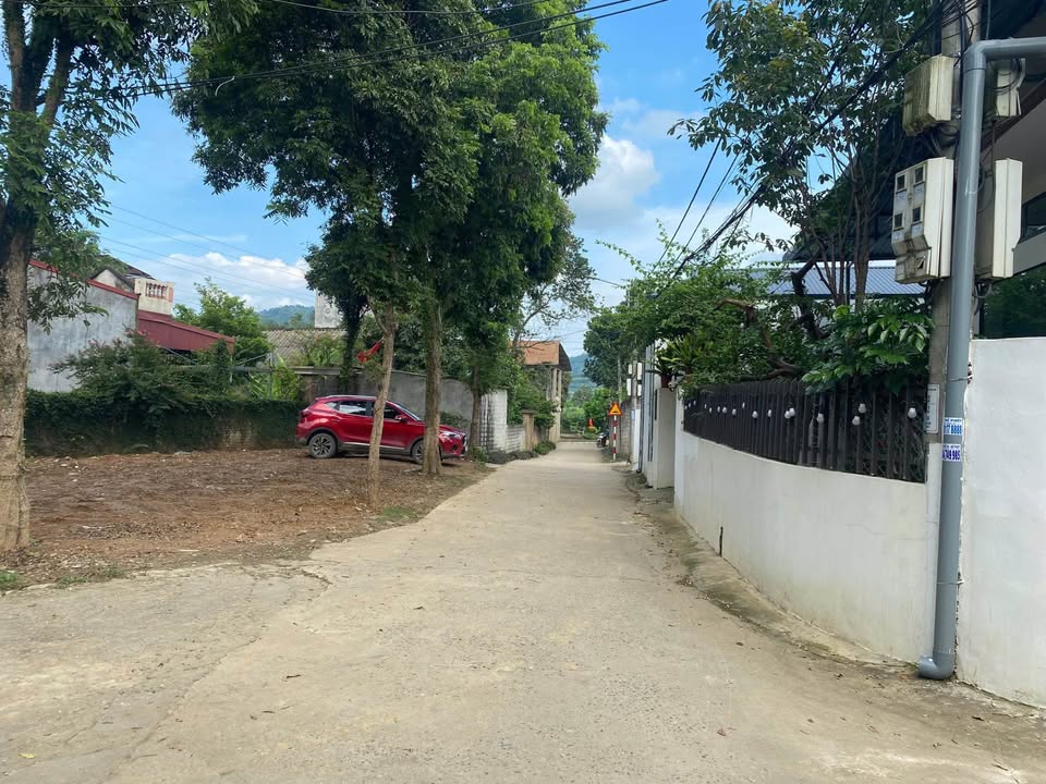 Nhà cấp 4 290m² tại phường Cam Đường, Lào Cai - Giá chỉ 2.3 tỷ - Mặt tiền thoáng đãng!