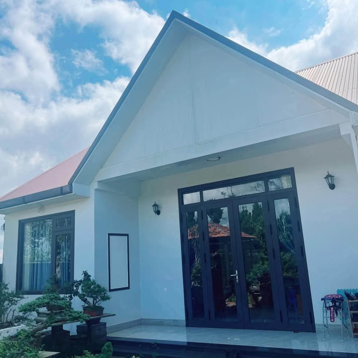 Nhà mái thái đẹp tại Hùng Vương, Lộc Thắng 532m² giá 2 tỷ - Cơ hội đầu tư tuyệt vời!