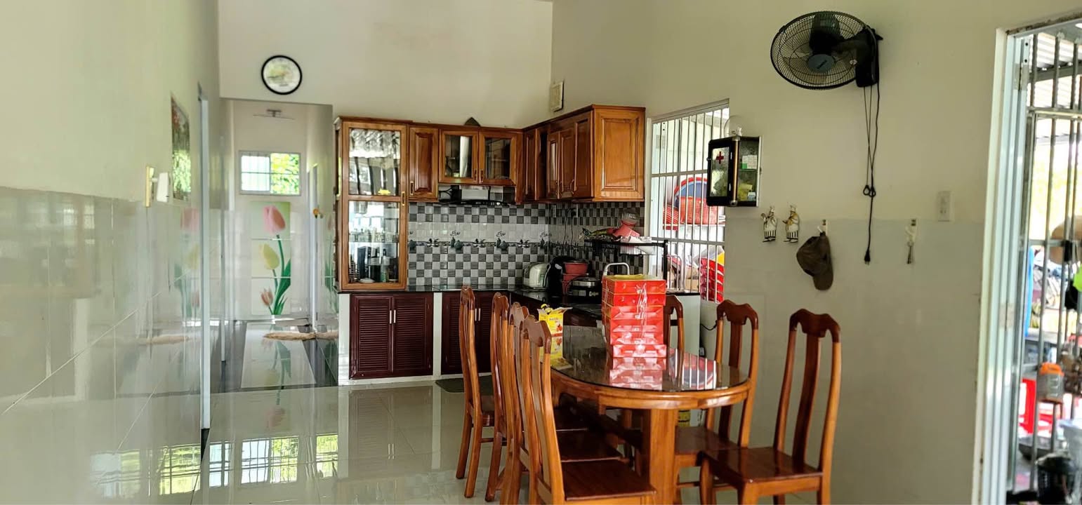 Nhà phố Suối Tiên, Diên Khánh 574m² giá 3.3 tỷ - Mặt tiền đường nhựa rộng rãi!