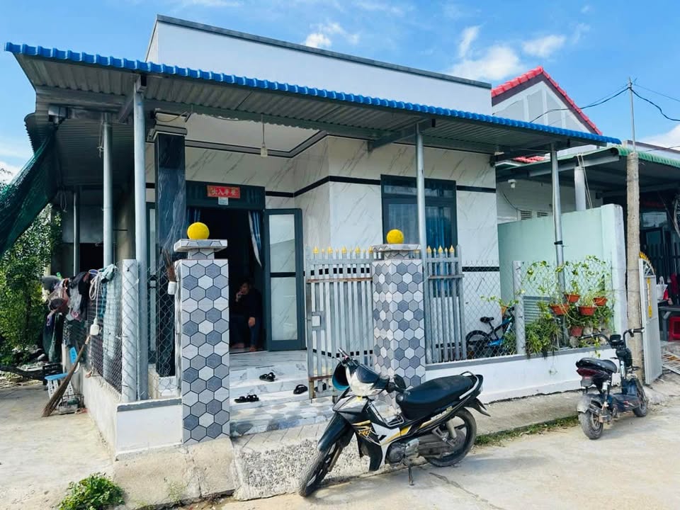 Nhà cấp 4 Vạn Hưng 69m² giá 900 triệu - Đường thông thoáng, gần biển