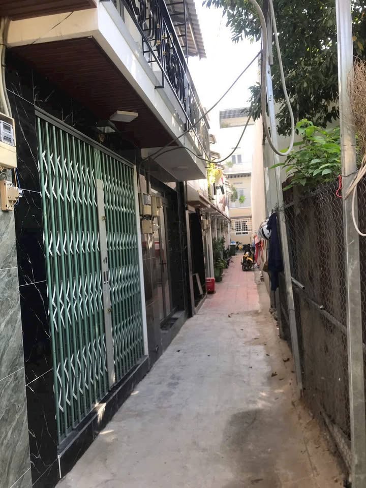 Nhà cấp 4 hẻm 242/.. Nguyễn Thị Thập, 18m² giá 1.49 tỷ - Sổ chung, thương lượng nhẹ!