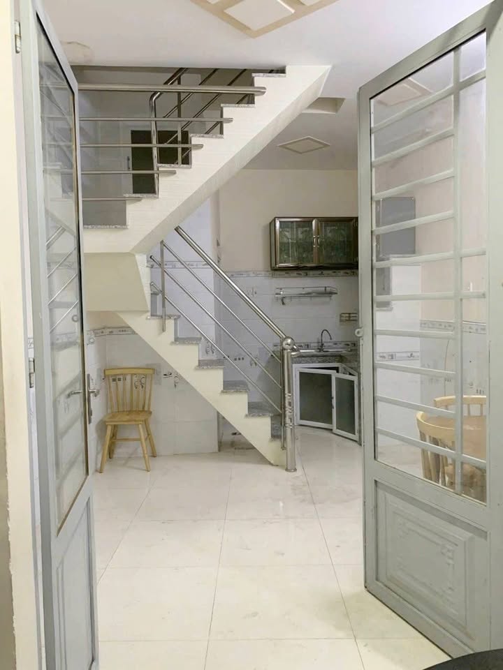 Nhà hẻm 2806 Huỳnh Tấn Phát, Phú Xuân, Nhà Bè 15m² giá 850 triệu - Sổ hồng chính chủ, thuận tiện giao thương!