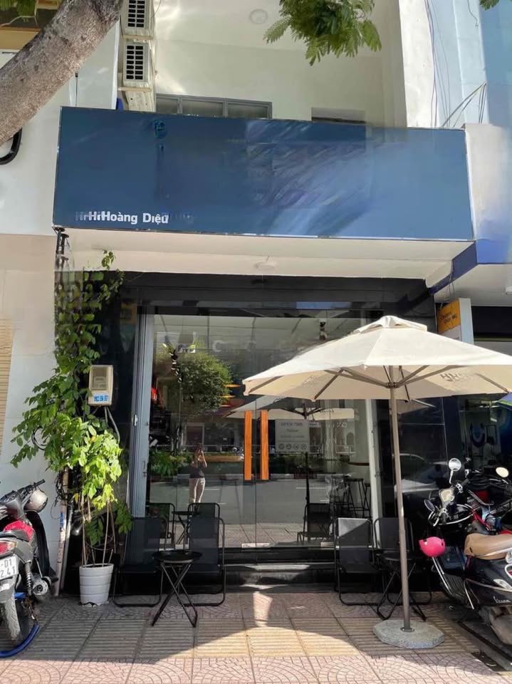 Mặt bằng cho thuê mặt tiền đường Hoàng Diệu, Quận 4, 48m² giá 20 triệu - Kinh doanh thuận lợi!