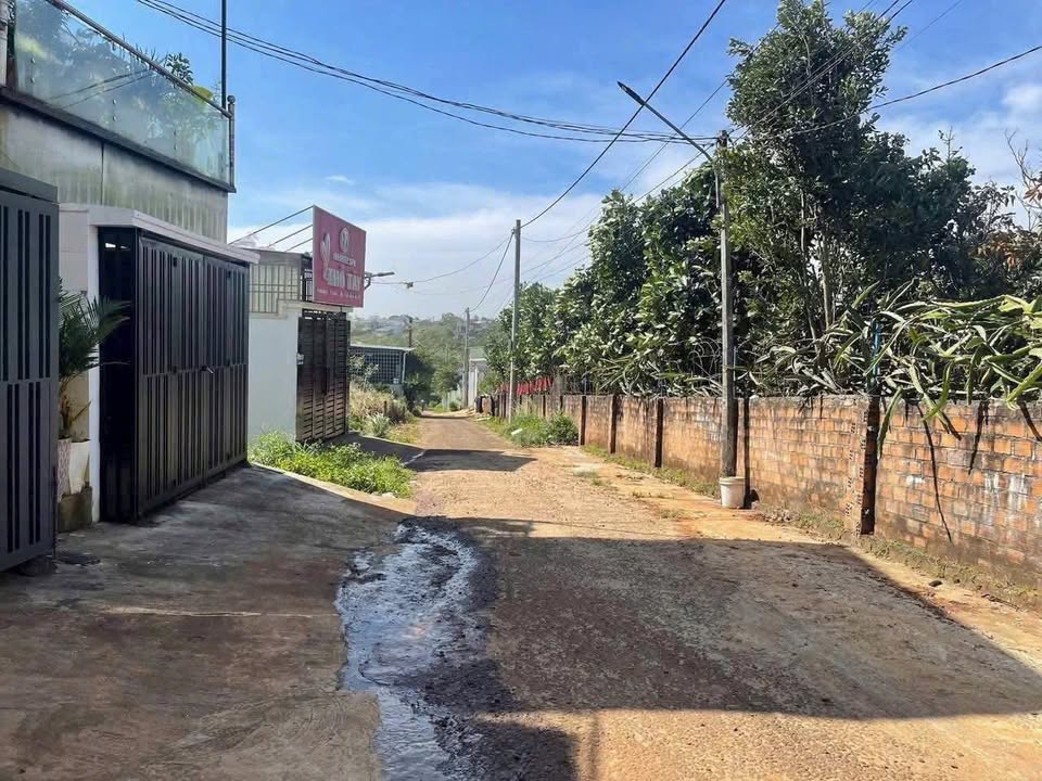 Đất hẻm 206 Lê Thánh Tôn, Pleiku 135m² giá 900 triệu - Cơ hội đầu tư tuyệt vời!