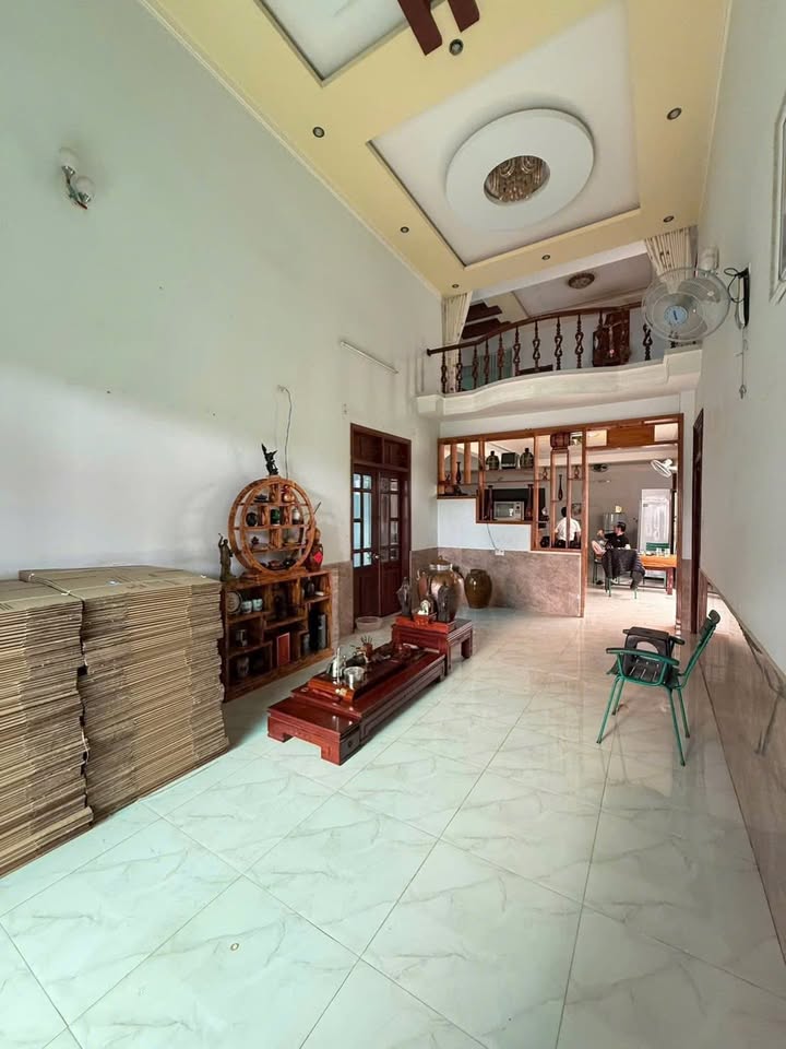 Nhà mặt tiền Lạc Long Quân, Pleiku 207m² - Chính chủ, giá tốt!