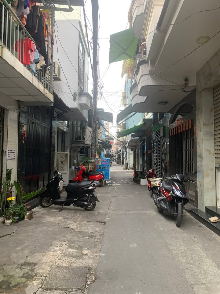 Nhà phố Phường 12, Quận Tân Bình 106m² giá 9.5 tỷ - Tiện xây mới 5 tầng!