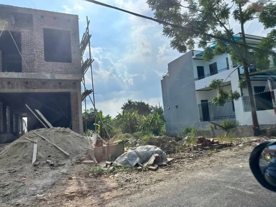 Đất nền Yên Hòa 119m² giá thỏa thuận - Khu vực buôn bán sầm uất!