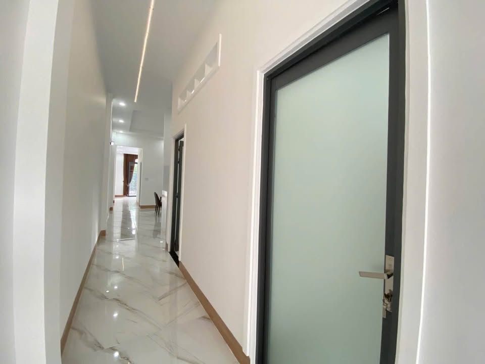 Nhà cấp 4 tân cổ điển trung tâm Long Hoa, Tây Ninh 145m² giá 1.69 tỷ - Thiết kế sang trọng, ở ngay!