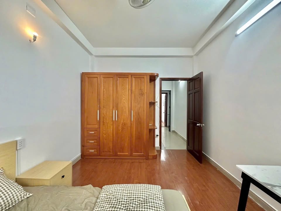 Chính chủ bán CHDV 7 PN hẻm 4M đường Huỳnh Mẫn Đạt, quận 5, 41m² chỉ 9.99 tỷ!