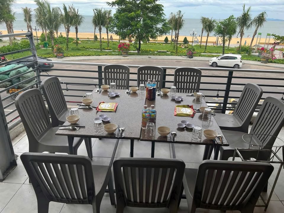 Nhà hàng hải sản mặt tiền Xuân Diệu, Quy Nhơn - 150m² giá 35 triệu/tháng - Kinh doanh ngay!