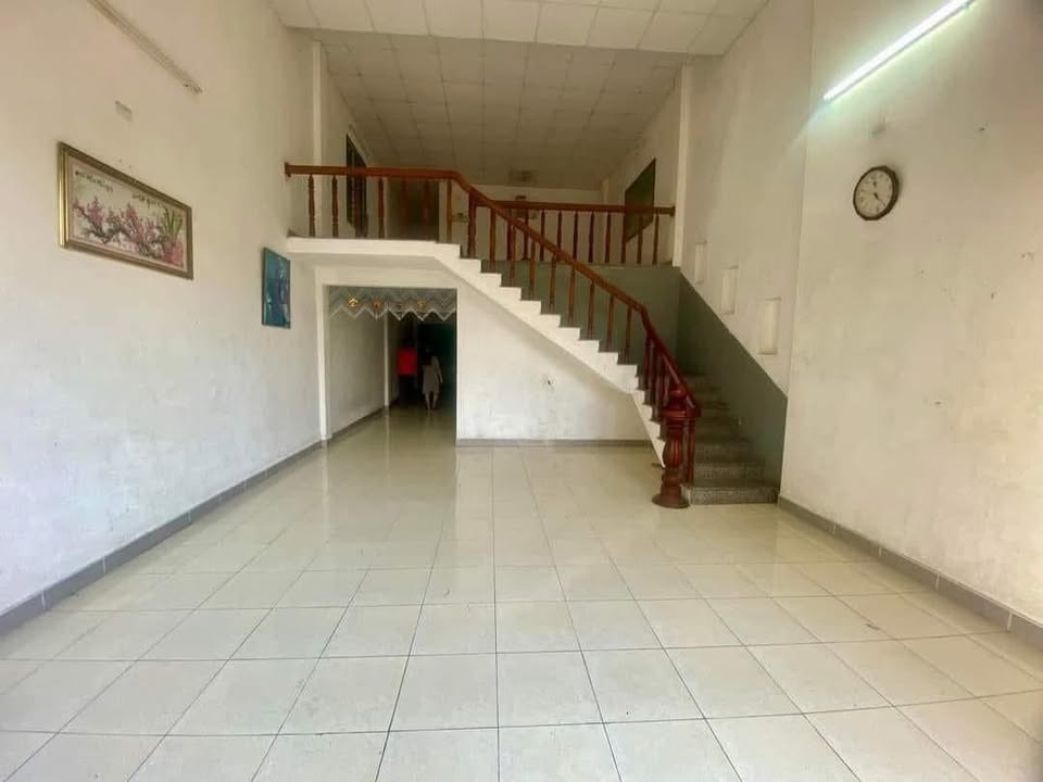 Nhà nguyên căn mặt tiền Lê Đức Thọ, 100m² giá 6 triệu - Thích hợp kinh doanh và ở gia đình!