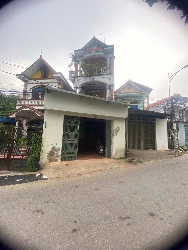 Nhà 3 tầng mặt đường nhựa Trung Thành Phổ Yên 94m² giá 2 tỷ - Cơ hội đầu tư hấp dẫn!