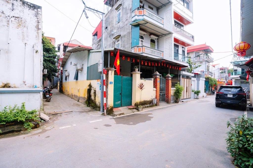 Nhà Phố Đẹp Đan Phượng 60m² giá 5 tỷ - Gần chợ, trường học!