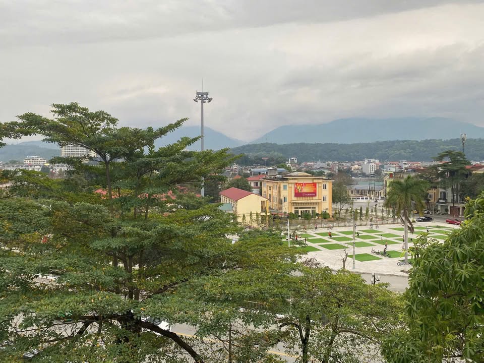 Nhà nghỉ 5 tầng đường Nguyễn Huệ Phố Mới 97m² giá 7.2 tỷ - Đầu tư sinh lời ổn định!