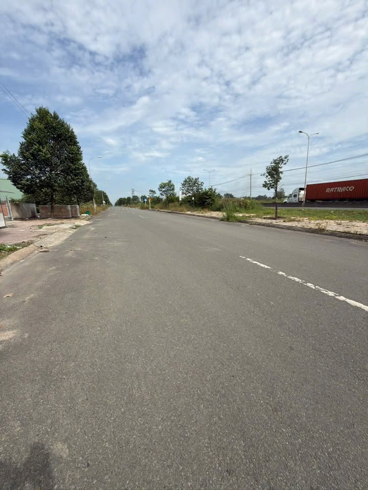 Đất mặt tiền đường Võ Nguyên Giáp, Phước Tân, 100m² giá 4 tỷ - Sổ đỏ chính chủ!