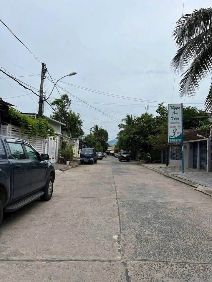 Nhà bán đường Nguyễn Công Trứ, phường Thống Nhất, 96m² giá 2.1 tỷ - Chính chủ, thổ cư toàn bộ!