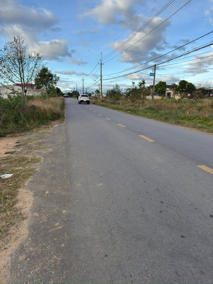 Đất thổ cư 270m² tại đường Trường Trinh, Đăk Hà - Lô góc 3 mặt tiền giá 1 tỷ!