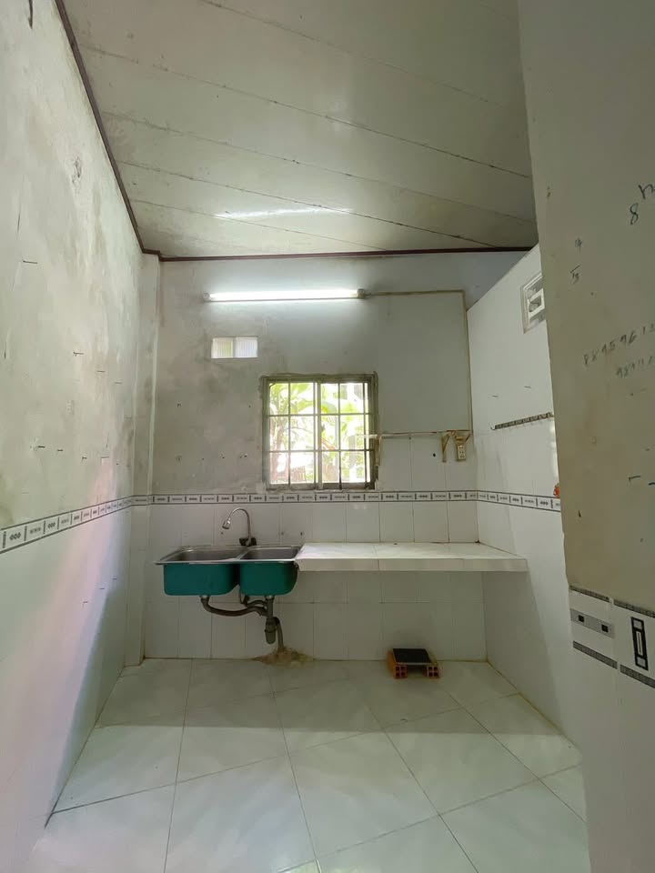 Nhà cấp 4 cho thuê tại phường Mỹ Hòa 12m² chỉ 2.2 triệu/tháng - An ninh tốt, thoáng mát!